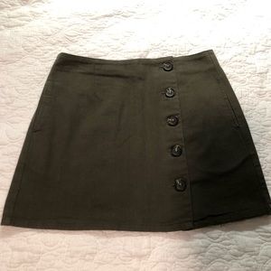 Juniors olive green Chloe & Katie mini skirt